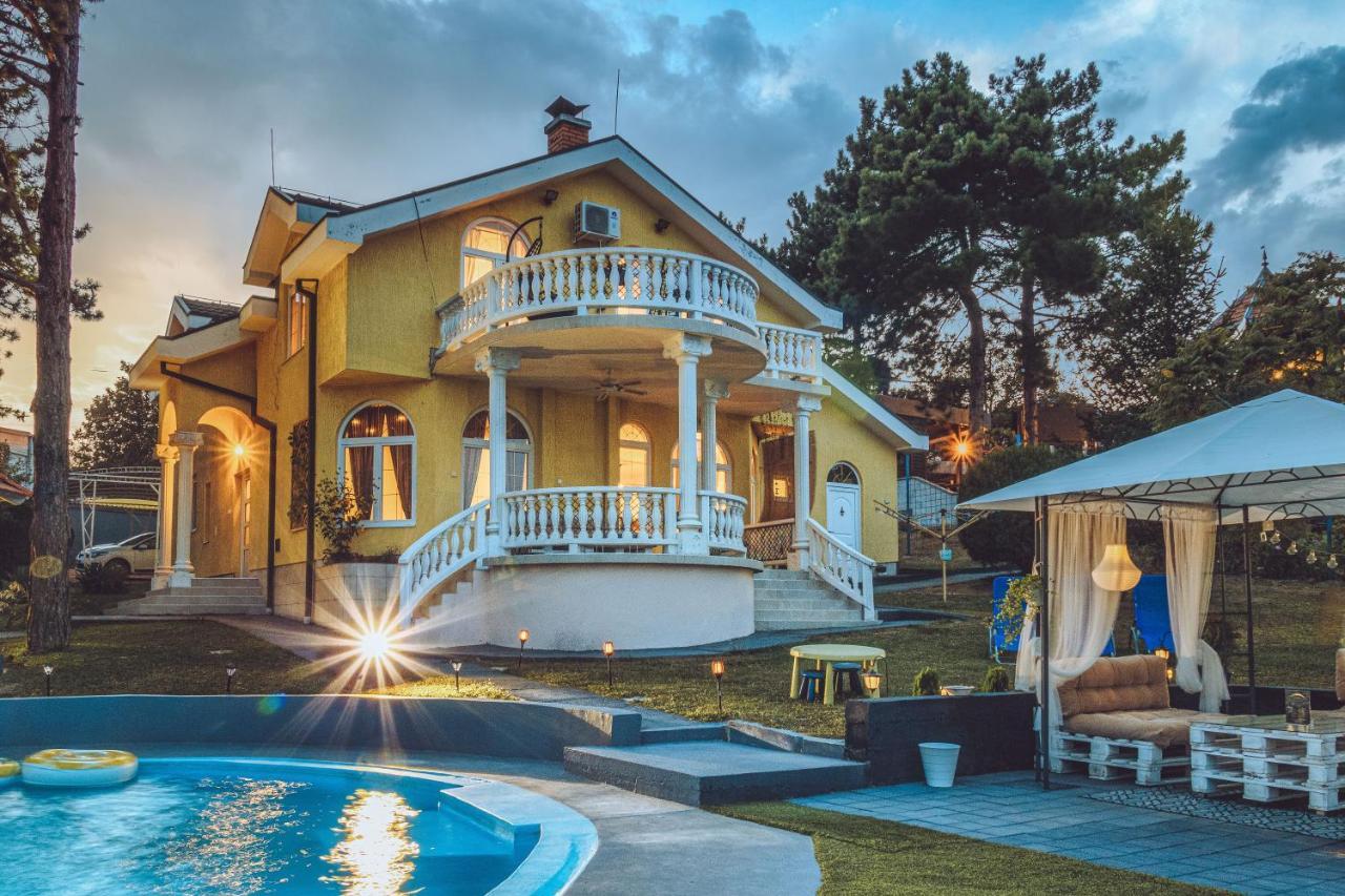 Prenociste Dunav 97 K5 Novi Banovci Extérieur photo